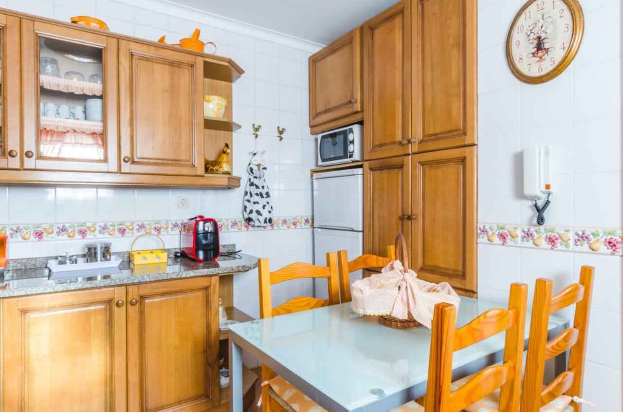 Near Beach And Oporto Вила Нова ди Гая Екстериор снимка